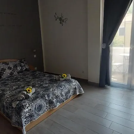 Clausis Couette-café Parghelia